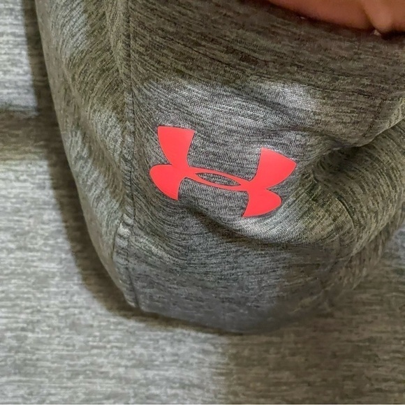 Under Armor Hoodie – Women’s Size: L /  Pull Over / kangaroo pouch / Gray - Picture 5 of 8
